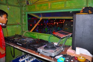 DJ