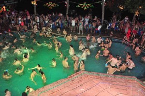 Pool Party Coral Bungalows APR’15