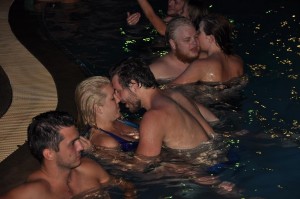 Pool Party Coral Bungalows APR’15